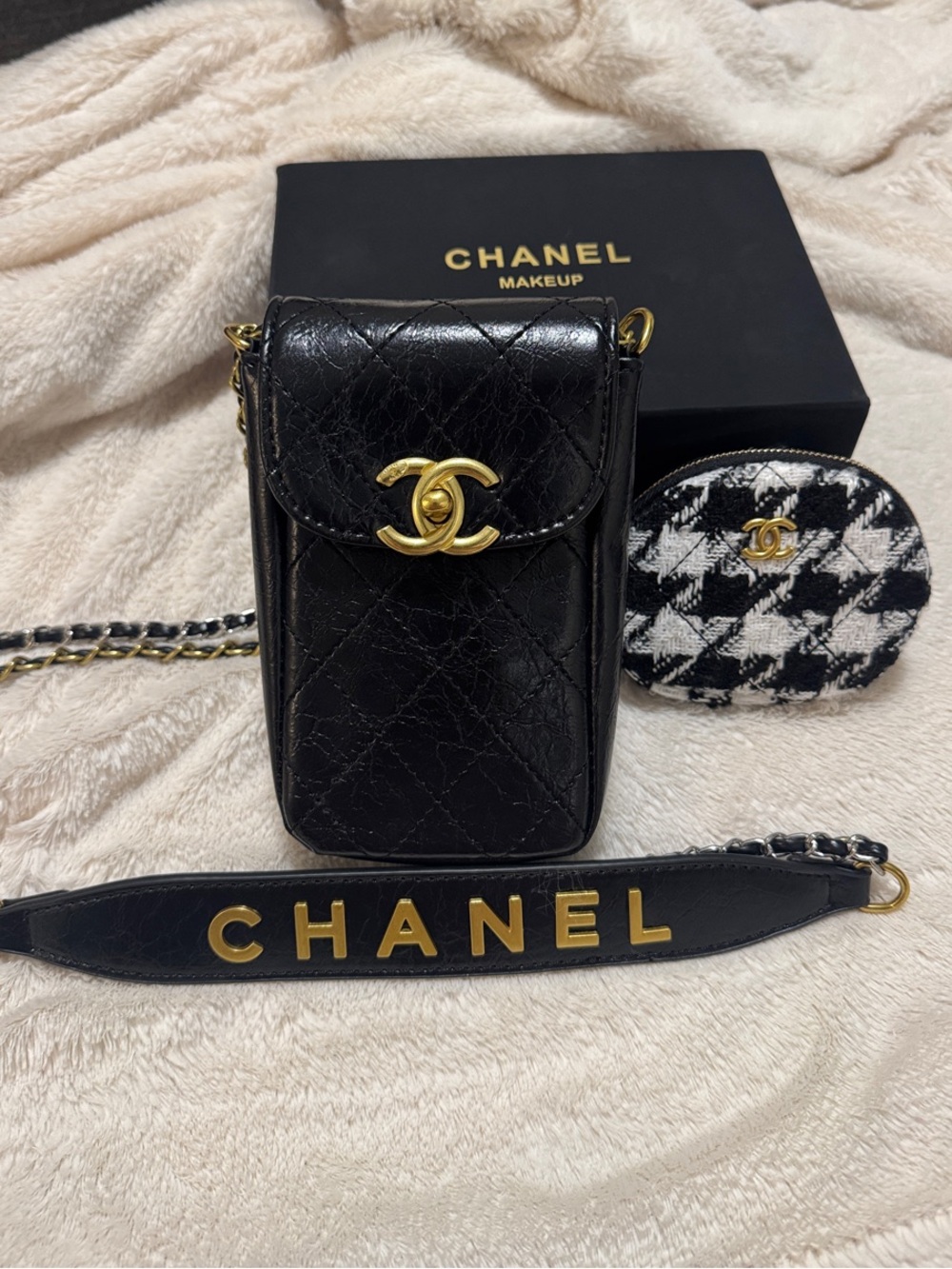 CHANEL Beaute VIP Gift Novelty Smartphone Shoulder Bag Pouch 2 Pieces With Box